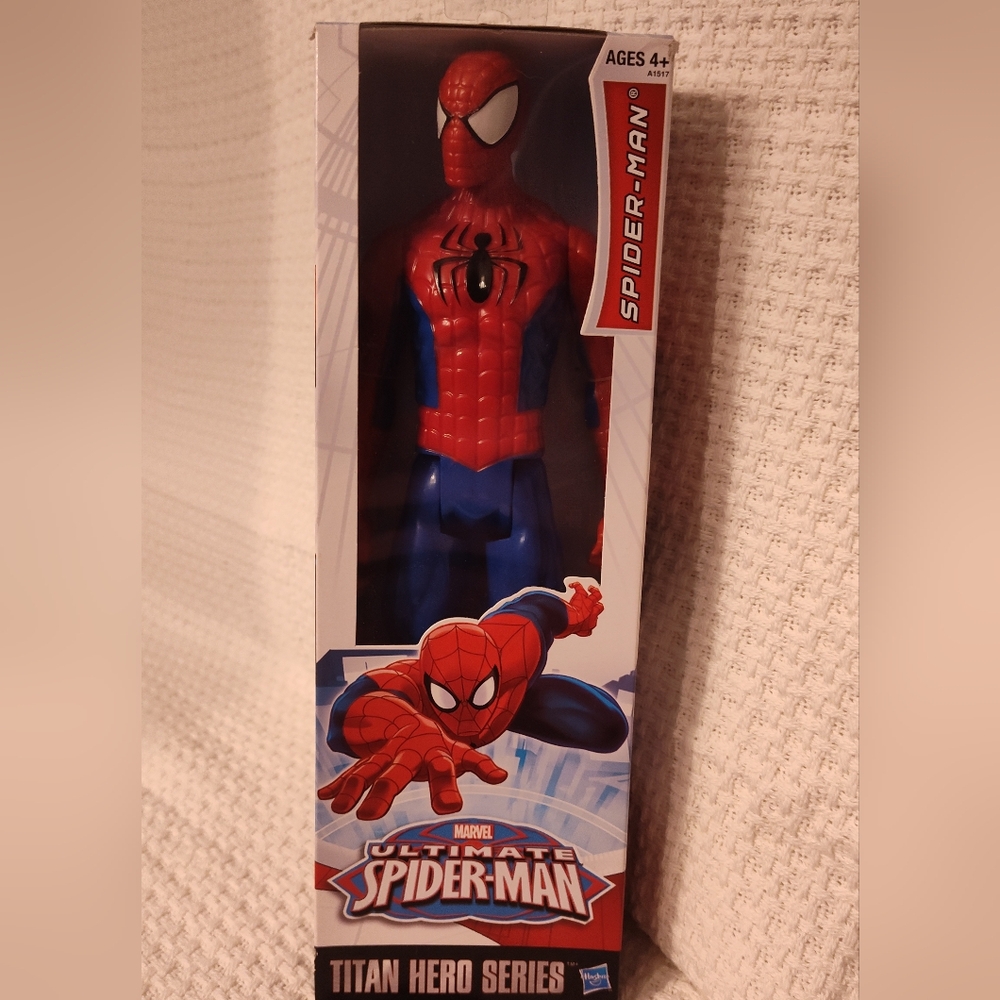 NWT! 2012 Marvel Spiderman Figure